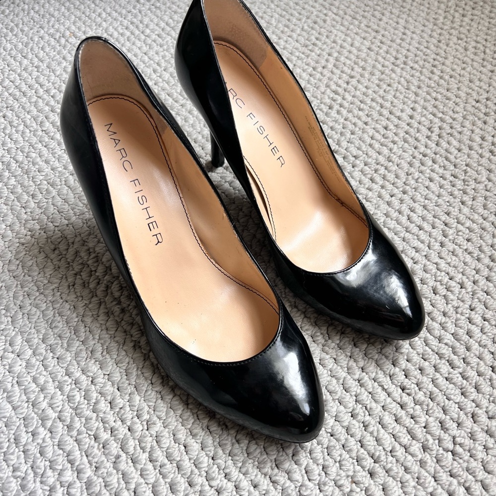 Marc Fisher Black Pumps